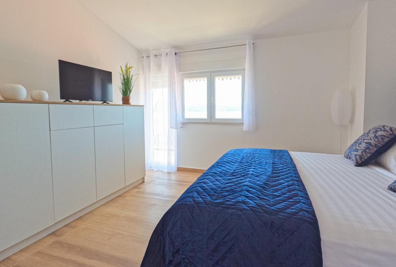 Sea And Mountain View Apartments Duće Buitenkant foto