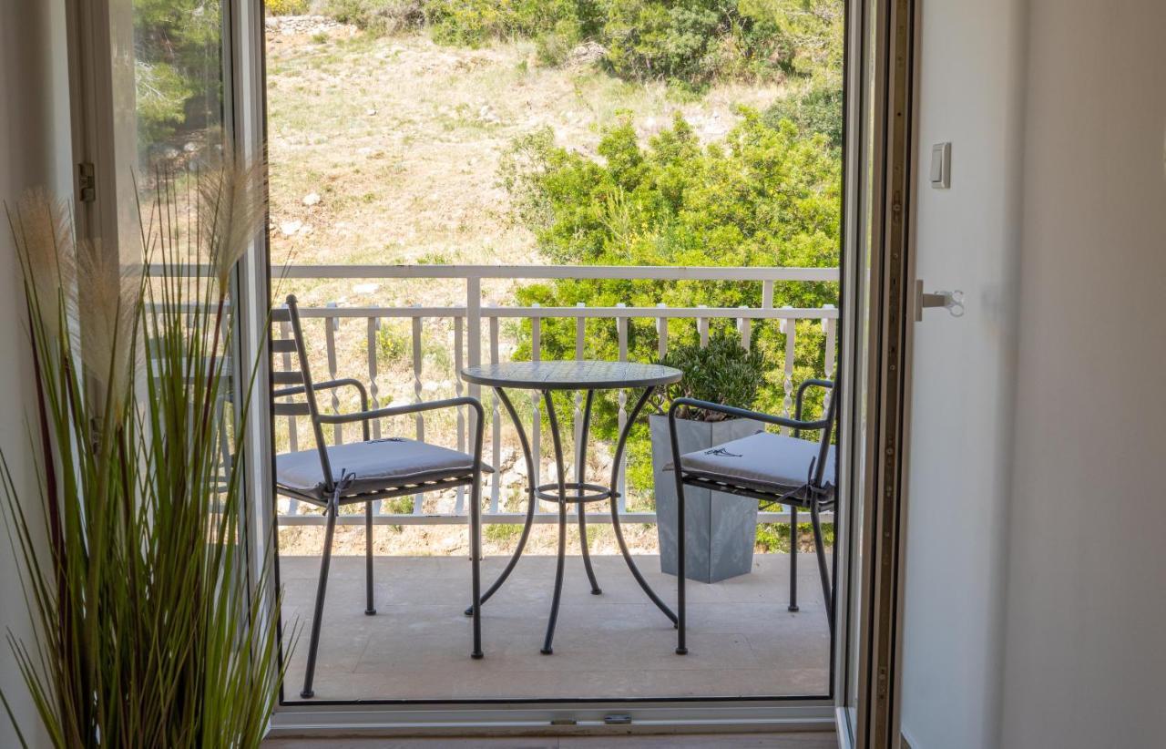 Sea And Mountain View Apartments Duće Buitenkant foto